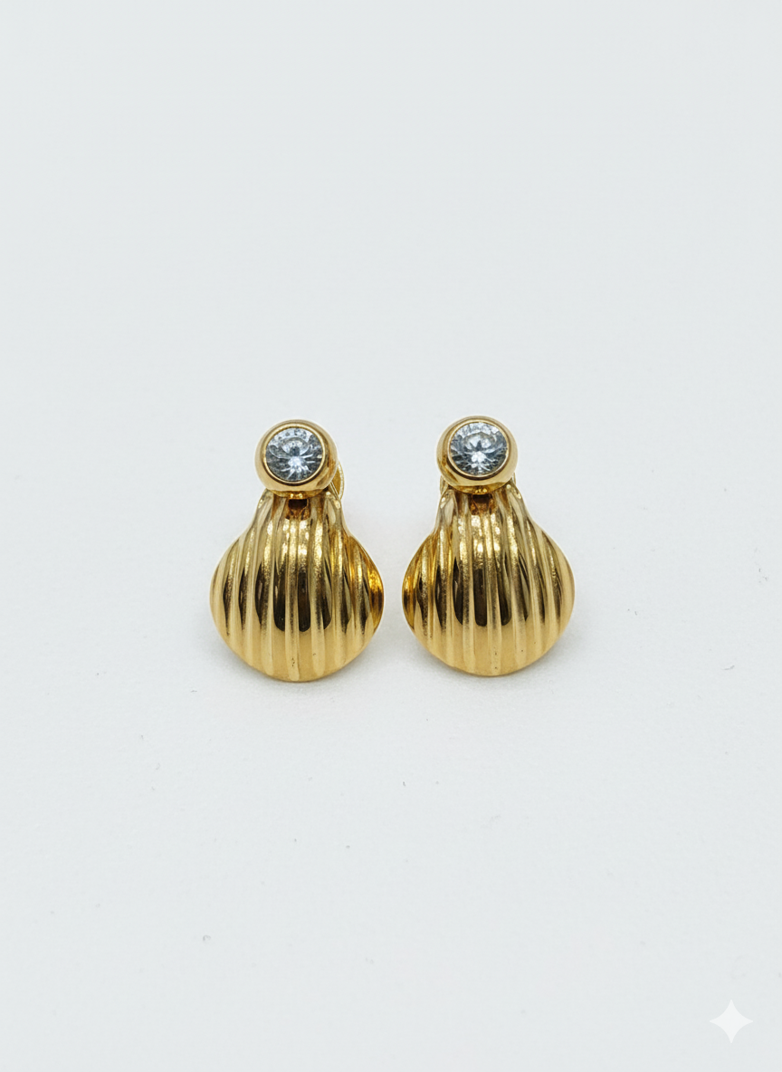 Ribbed Shell Drop Earrings - Image 2