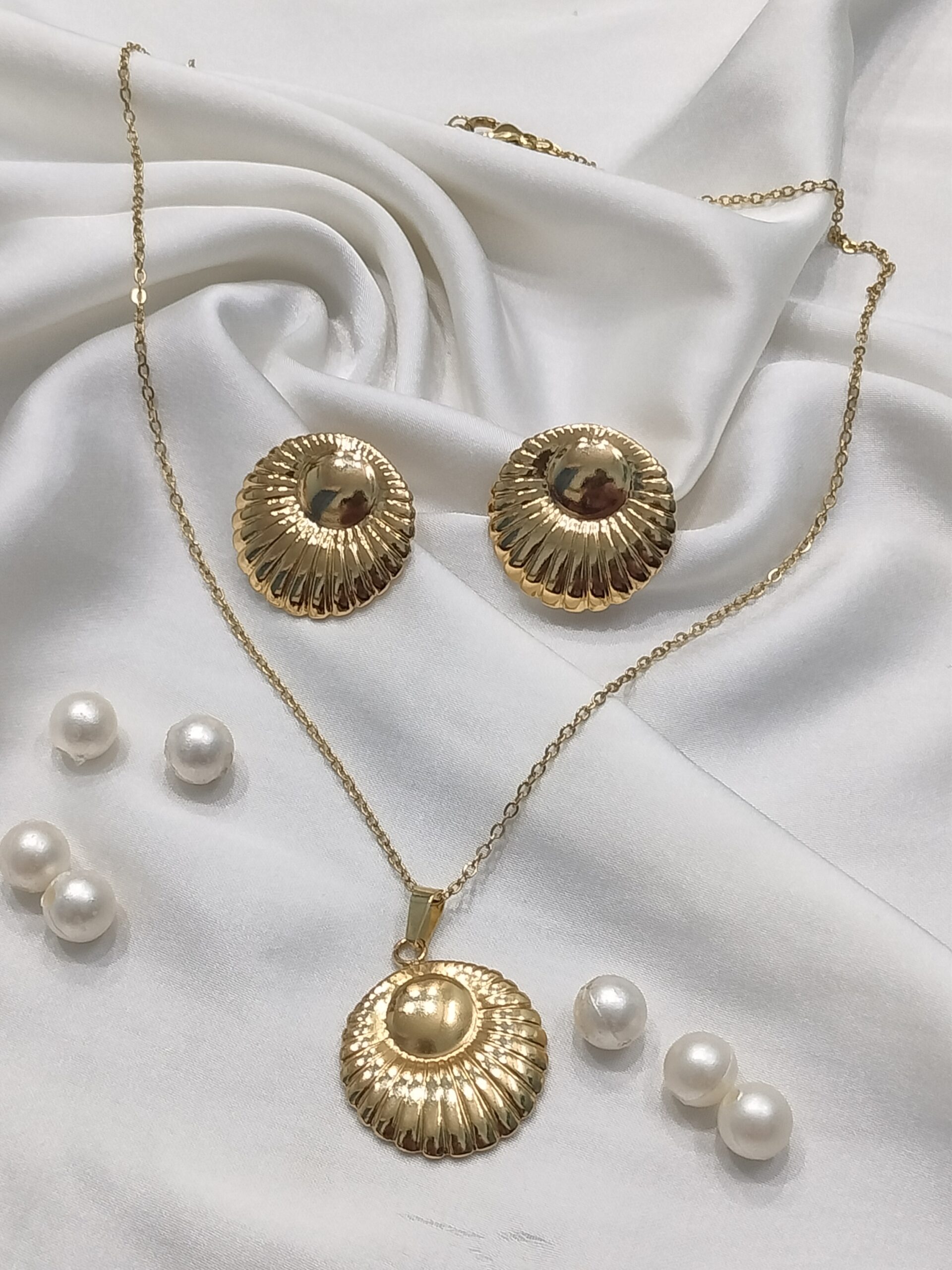 Sun Burst Pendant Set